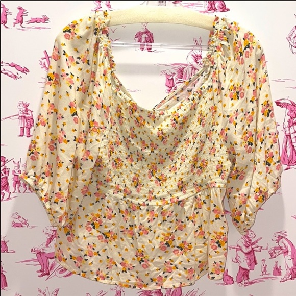 Floral Cinch Top - Picture 4 of 5